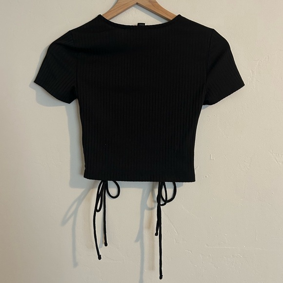 Drawstring Crop Top - Picture 4 of 4
